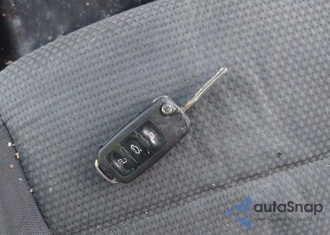 2013 Volkswagen Jetta Sportwagen 2.5L S z USA, uszkodzony, nr VIN 3VWPP7AJ6DM619499